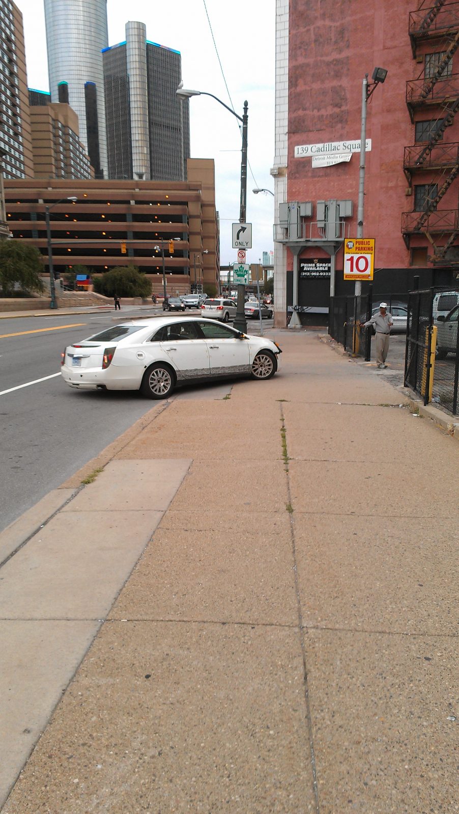 Cadillac XTS Mule - Busted by Busted Ride